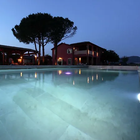 Villa Authentic And Tasteful With Swimming Pool, Spacious Garden, Near The Sea *
